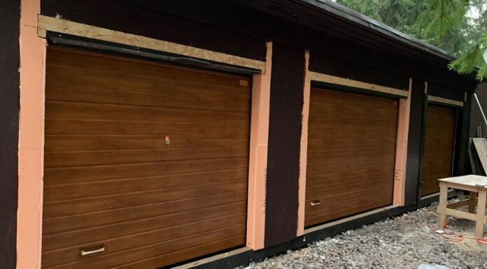 Секционные ворота в Санкт-Петербурге: виды и особенности выбора