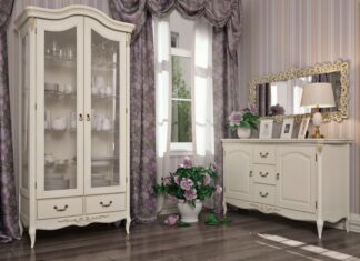 Витрины и буфеты со стеклом: элегантное решение для гостиной
