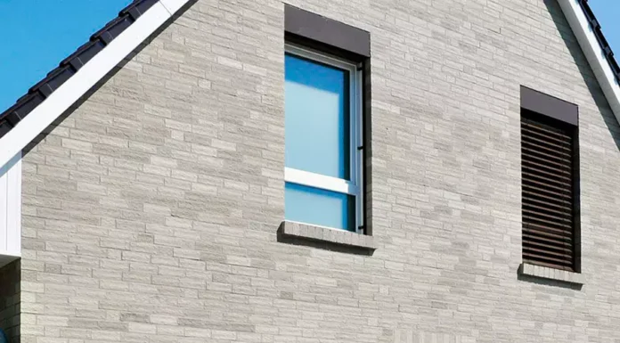 Почему выгодно покупать фасадную плитку напрямую у производителя: преимущества и ключевые аспекты