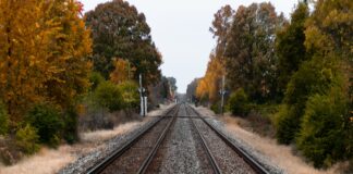 Железнодорожные рельсы: виды, характеристики и сфера применения