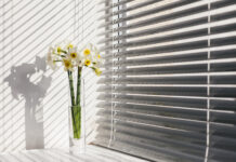 Жалюзи на пластиковые окна: максимум комфорта и уюта