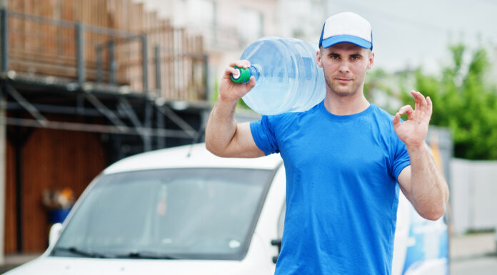 Доставка бутилированной воды: почему это удобно и выгодно