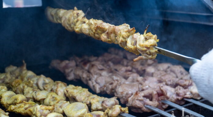 Выездное барбекю на Новый год и Масленицу: яркий праздник на свежем воздухе