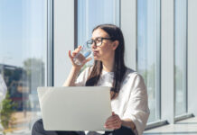 Доставка воды в офис: как организовать регулярное снабжение сотрудников чистой питьевой водой