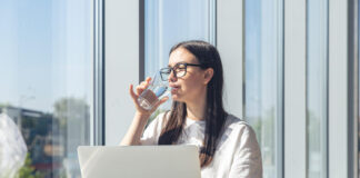 Доставка воды в офис: как организовать регулярное снабжение сотрудников чистой питьевой водой